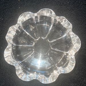 4 inch mini vintage cut glass ash tray. Excellent condition. Solid in weight